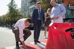 Кличко открыл реконструированную улицу Братскую на Подоле. Фоторепортаж