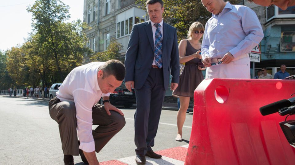 Кличко открыл реконструированную улицу Братскую на Подоле. Фоторепортаж