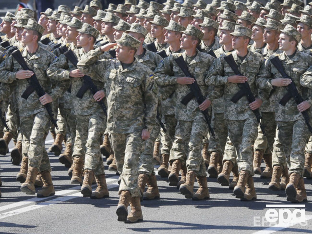 Российская Федерация в новой военной доктрине определена "военным противником Украины"