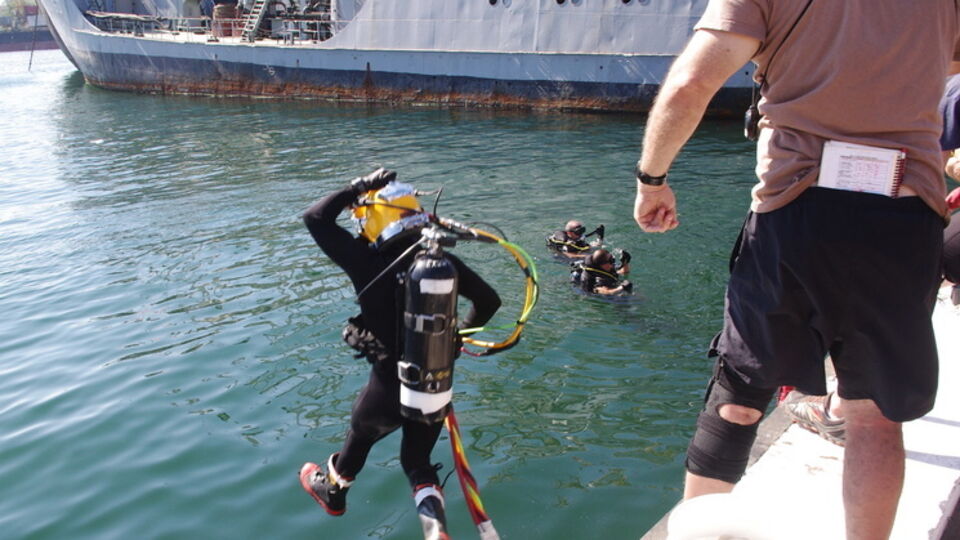 Украинские и американские водолазы проводят совместные тренировки в ходе "Си Бриз-2015". Фоторепортаж