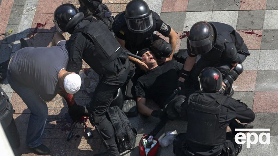 В больницах остаются 138 бойцов Нацгвардии и МВД, пострадавших под Верховной Радой