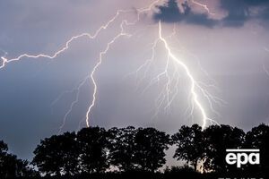 Мужчина погиб от удара молнией