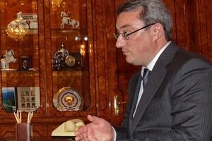 Гайзера обвинили в мошенничестве