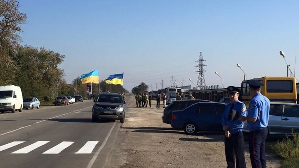 Ситуация на КПП на админгранице с Крымом контролируемая, уверяют в областном МВД