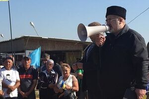 Чубаров призвал создать вблизи оккупированных территорий специальные продуктовые рынки