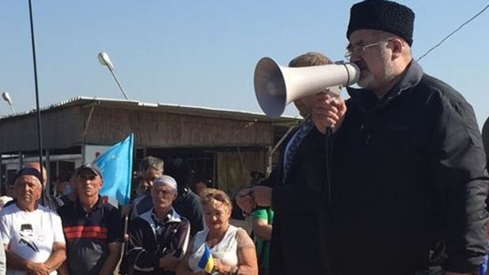 Чубаров призвал создать вблизи оккупированных территорий специальные продуктовые рынки