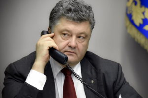 Порошенко дал интервью трем телеканалам