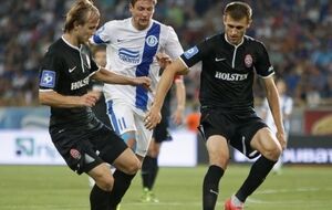 "Заря" разгромила "Днепр"
