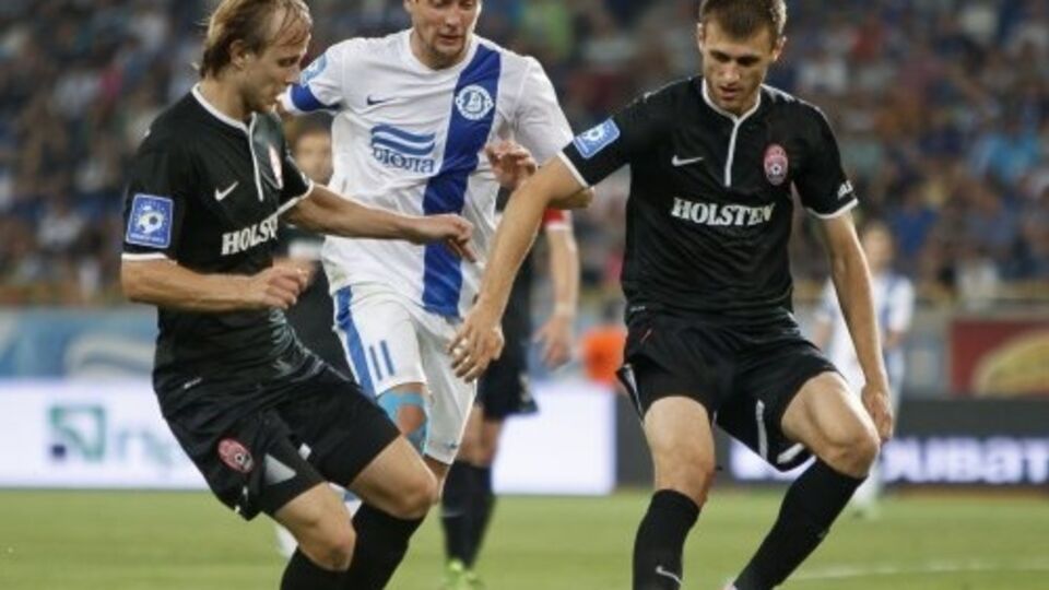 "Заря" разгромила "Днепр"