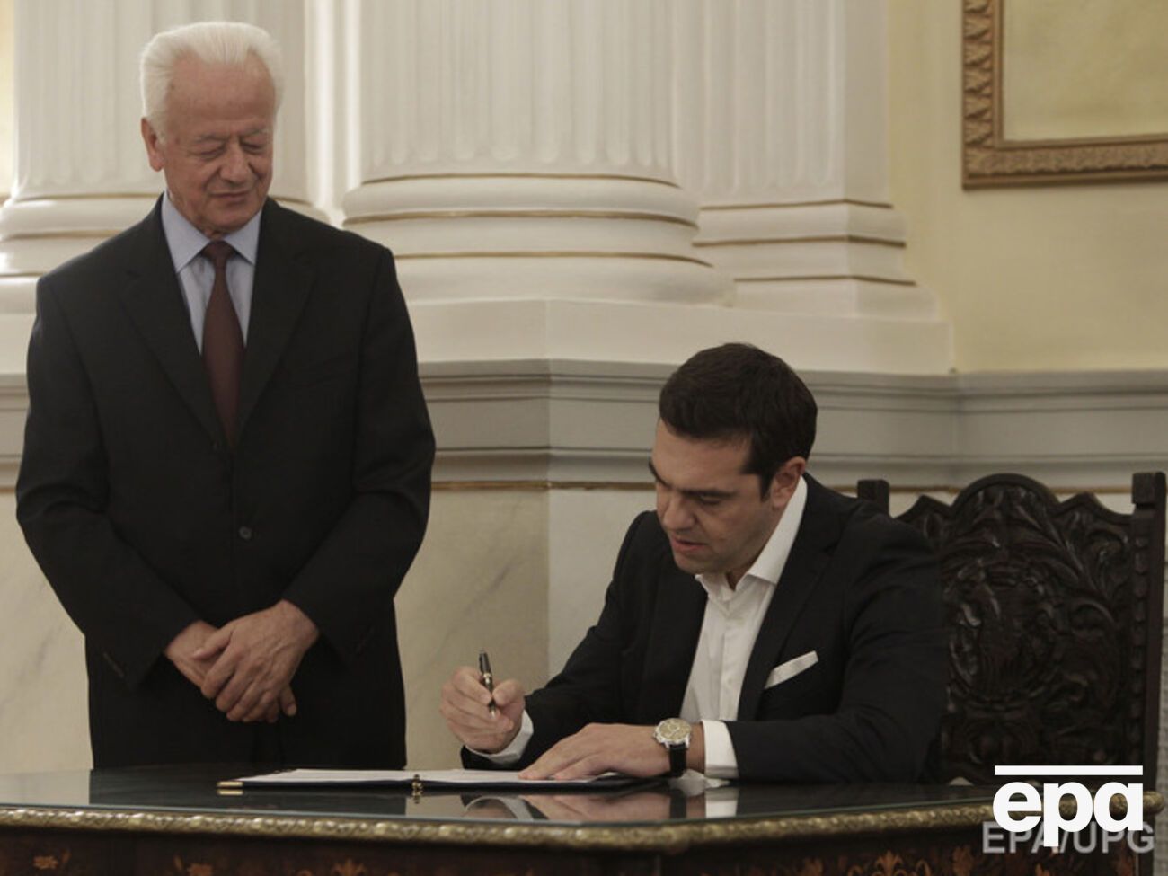 Ципрас принял присягу премьер-министра