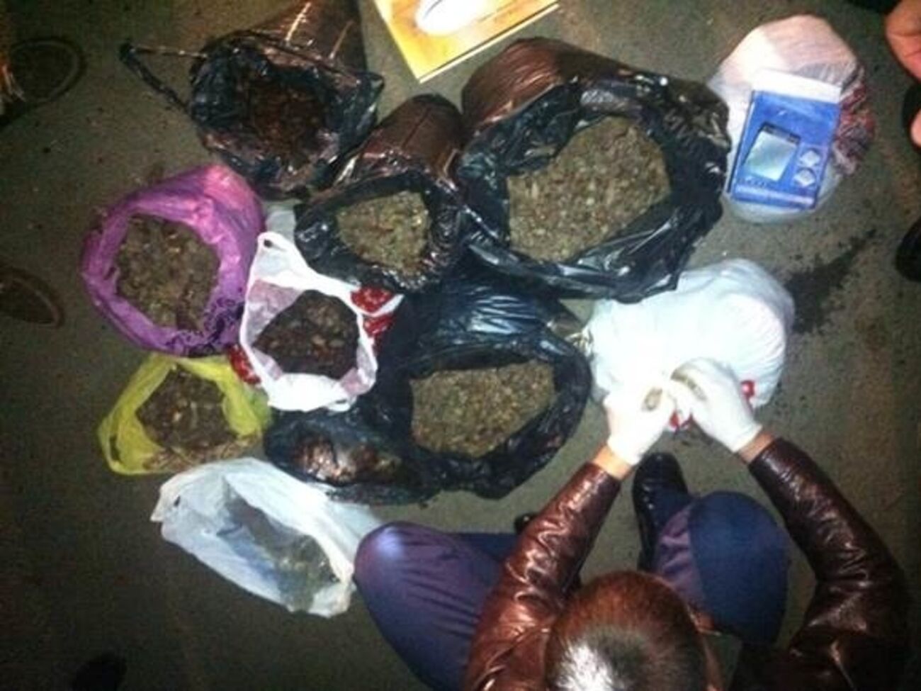 Кроме камней правоохранители также изъяли самозарядный карабин Симонова