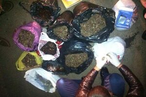 Кроме камней правоохранители также изъяли самозарядный карабин Симонова