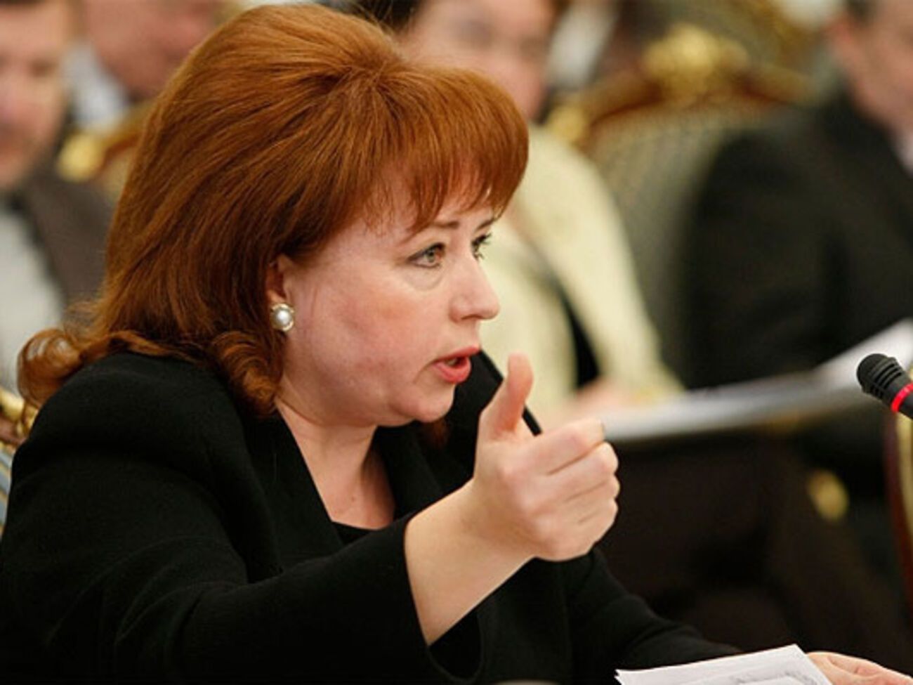 В 1998 году Карпачева впервые была избрана Уполномоченным ВР Украины по правам человека