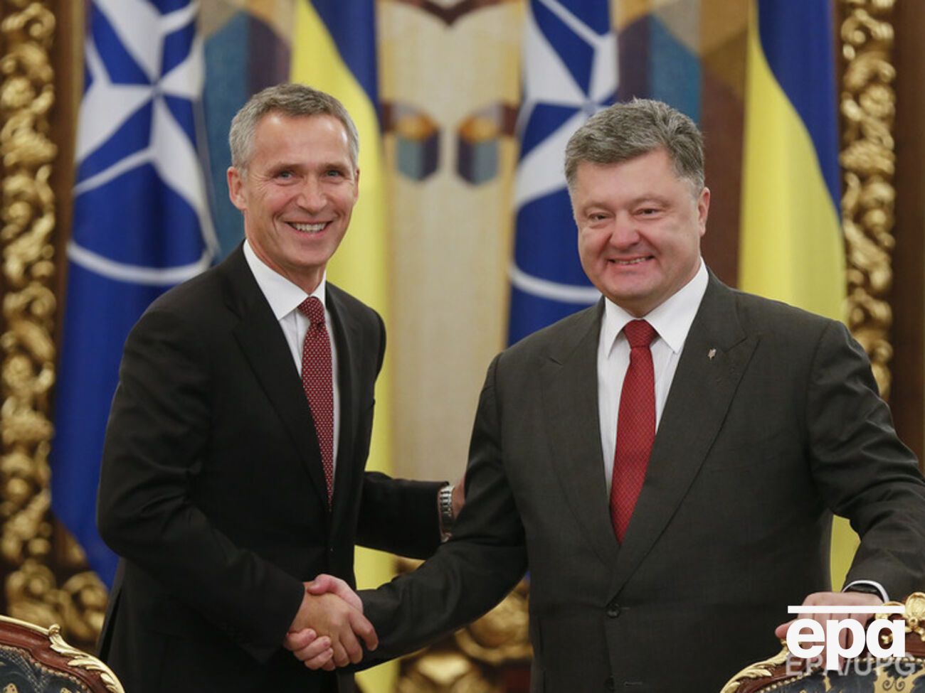 Столтенберг призвал Россию отвести войска с Донбасса