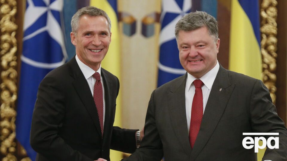 Столтенберг призвал Россию отвести войска с Донбасса