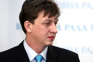 Олесь Доний: Украина должна содействовать максимальному вывозу своих граждан с оккупированных территорий, помогать им в поиске работы и жилья