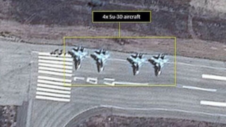 Спутниковые снимки, на которых, по словам американских военных, видны российские самолеты в Сирии