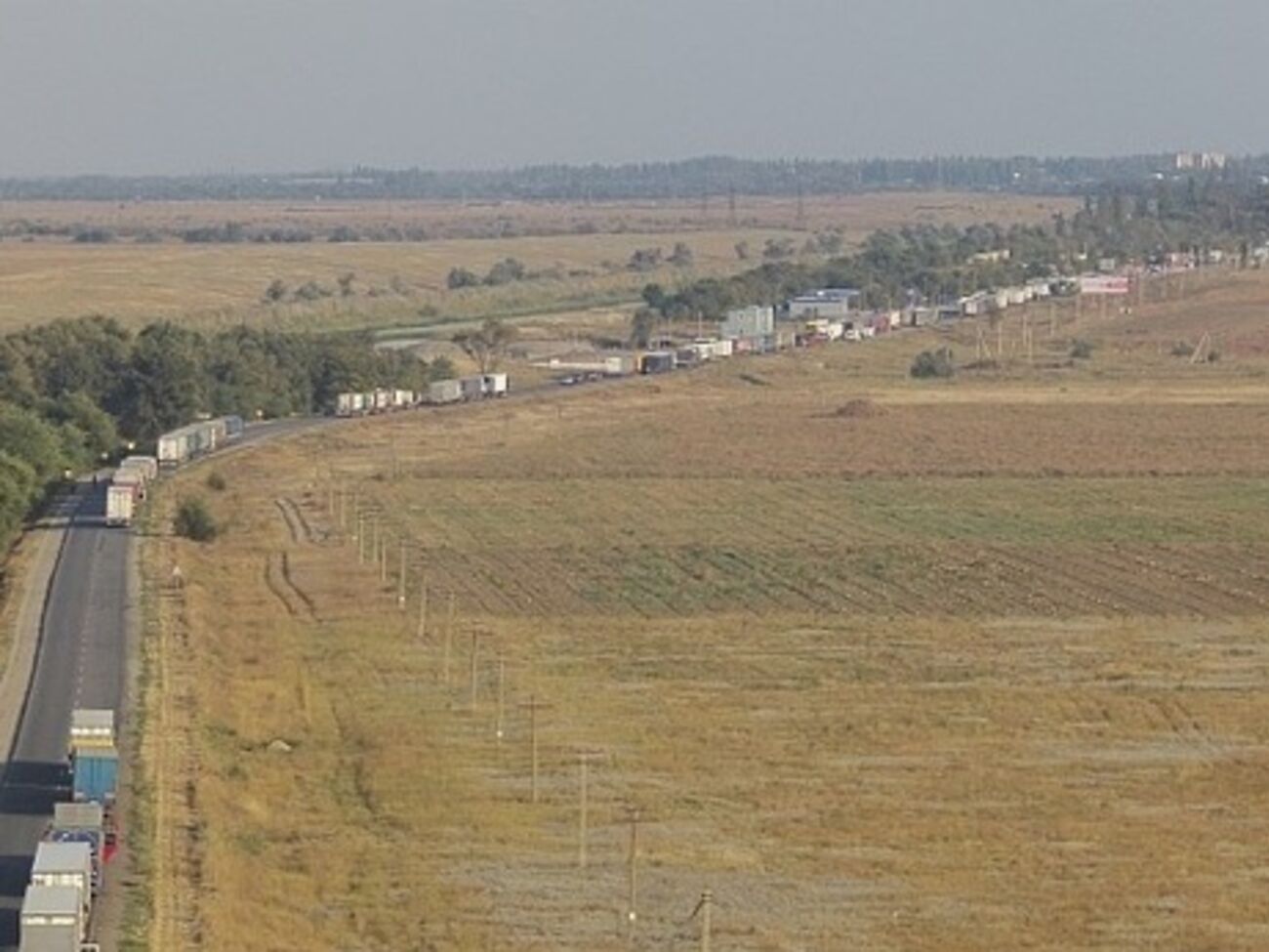 Водители фур теряют надежду прорвать блокаду Крыма и возвращаются