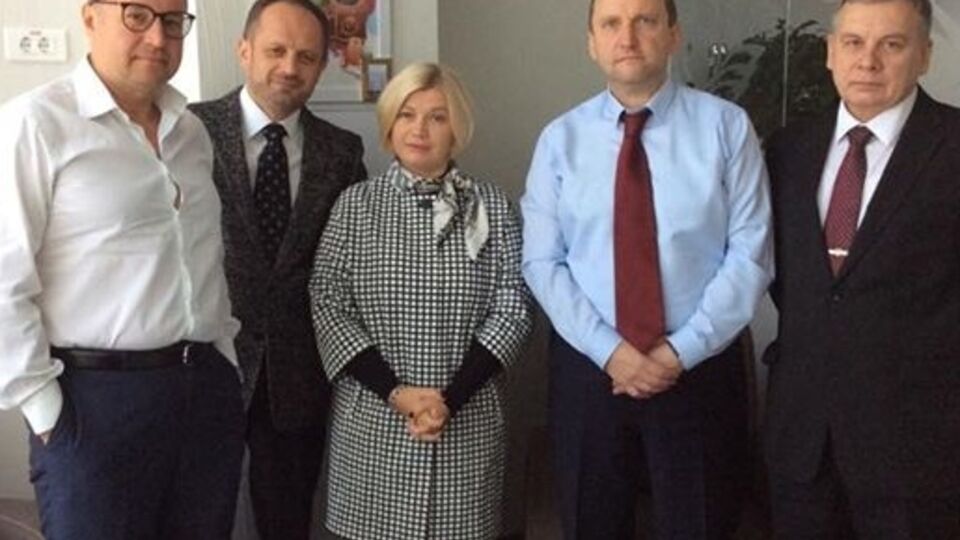 Ирина Геращенко: Мы продолжаем бороться за освобождение заложников, которых, по данным СБУ, остается в плену 156 (гражданских и военных)