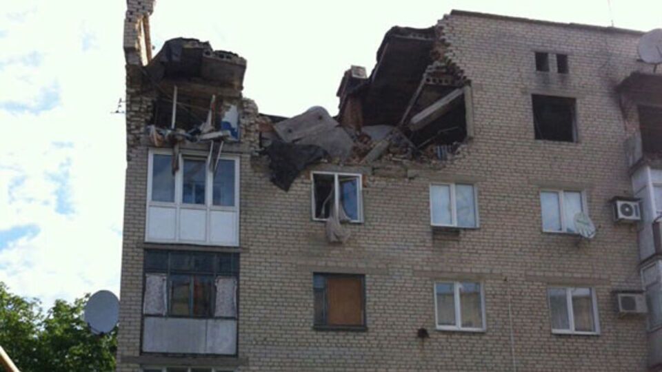 В Марьинском районе за время АТО погибли 70 мирных жителей, разрушен 381 дом. Фоторепортаж