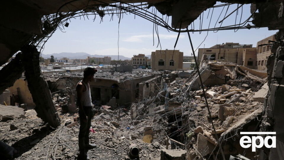 Президент Йемена вернулся в разрушенную бомбардировками страну