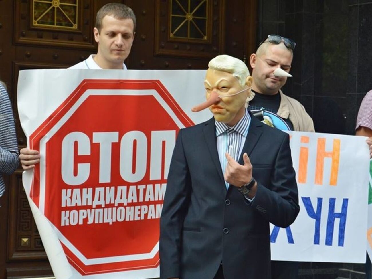 Активистка: Мы пойдем в парламент, чтобы профильный антикоррупционный комитет еще раз обратился к Шокину с требованием устранить этих людей