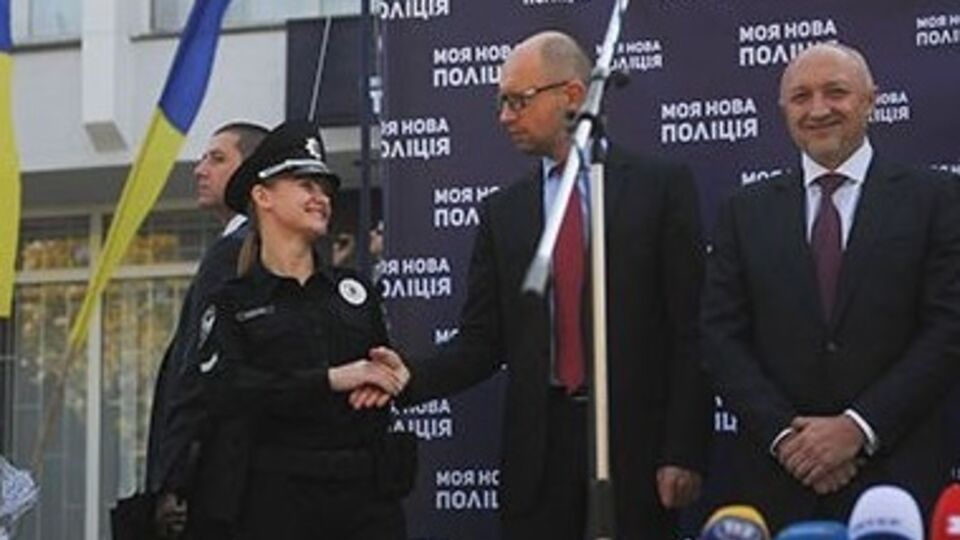 Яценюк побывал в Полтаве на старте набора в полицию