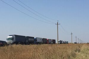 Обеспечивать Крым товарами Россия теперь должна самостоятельно