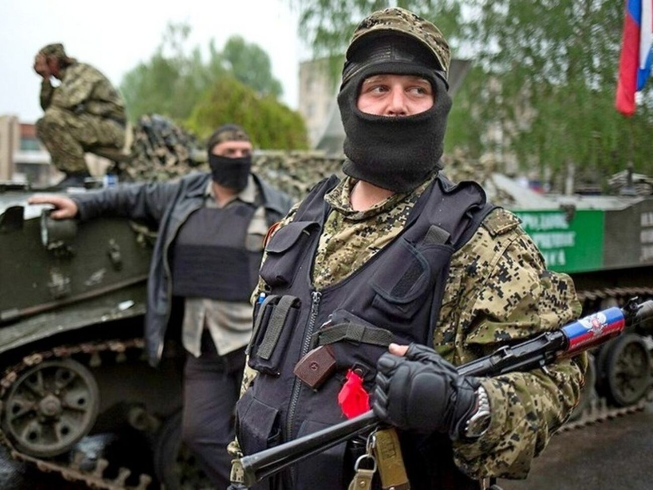 Боевики открыли стрельбу в сторону российских военных