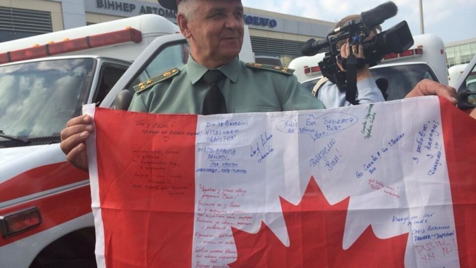 По словам посла, переданные Канадой кареты скорой помощи не прифронтовые