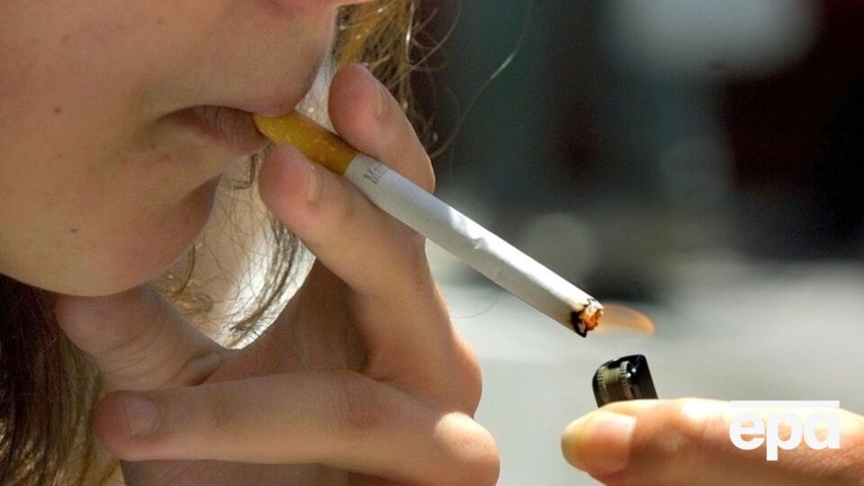 Курение и алкоголь сводят достижения медицины на нет, предупреждают в ВОЗ
