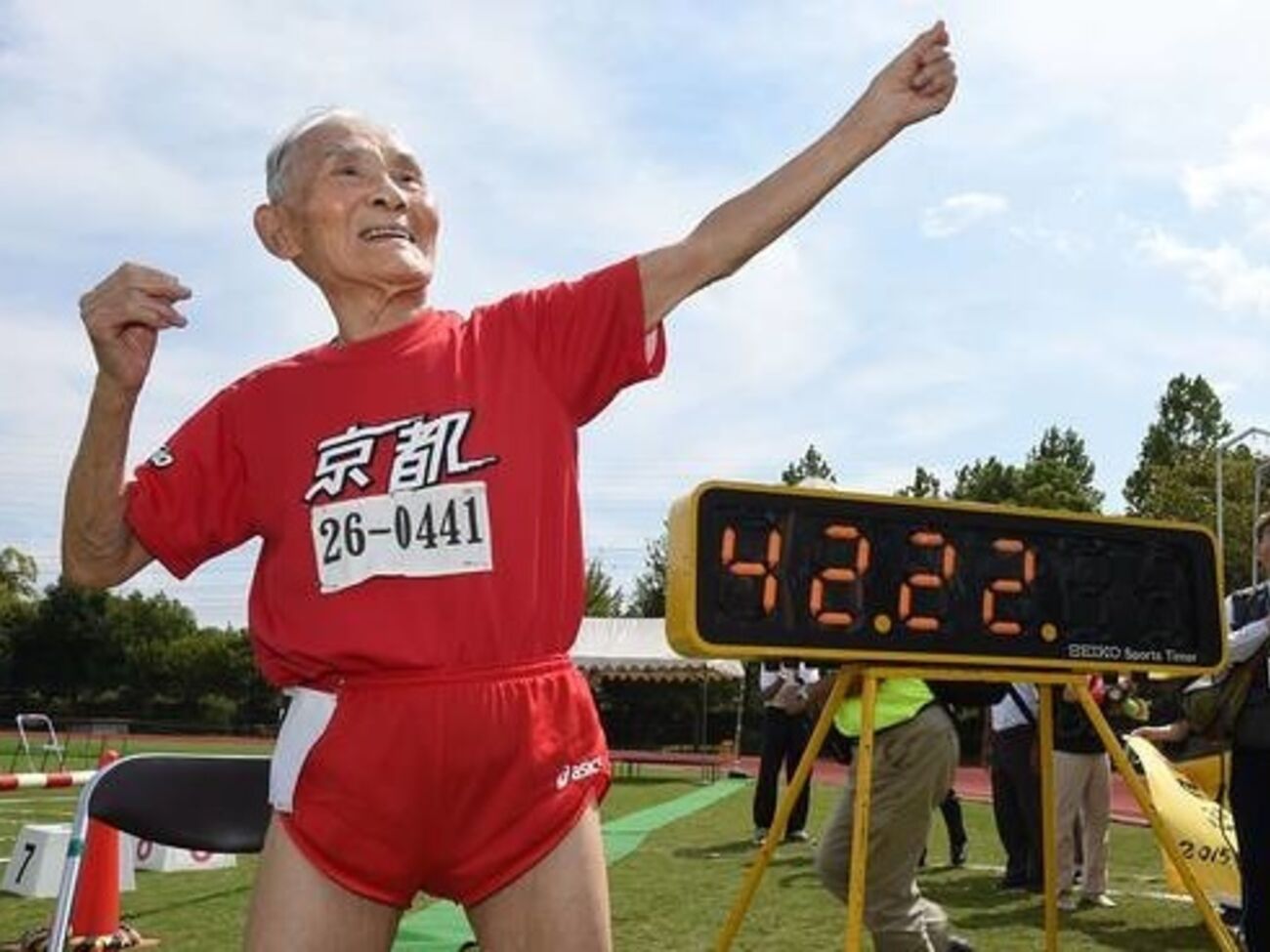 Японец пробежал стометровку за 42 секунды