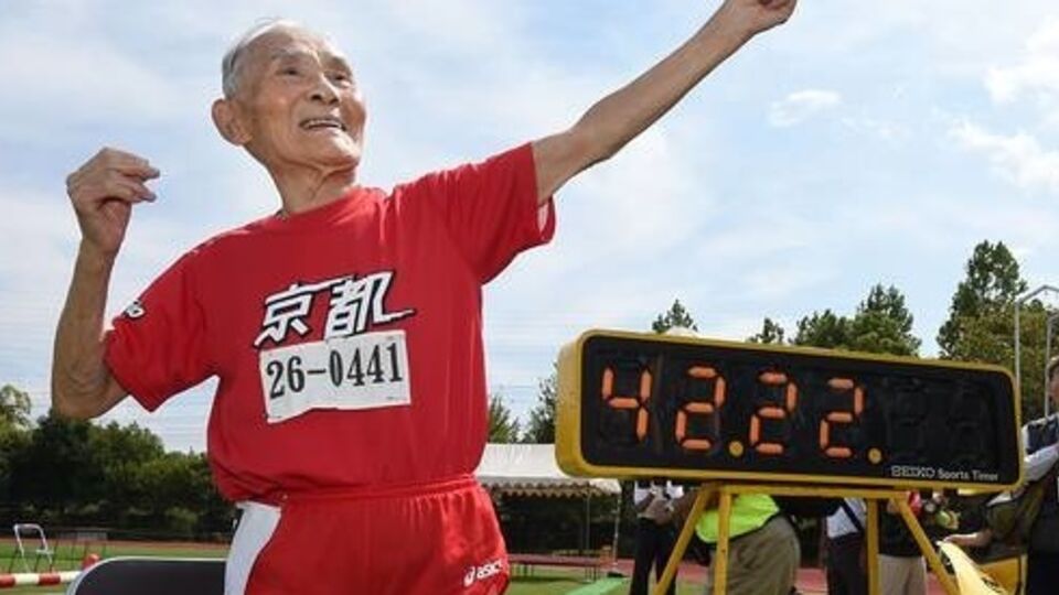 Японец пробежал стометровку за 42 секунды