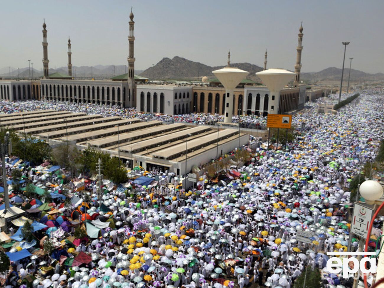 В давке погибли сотни людей