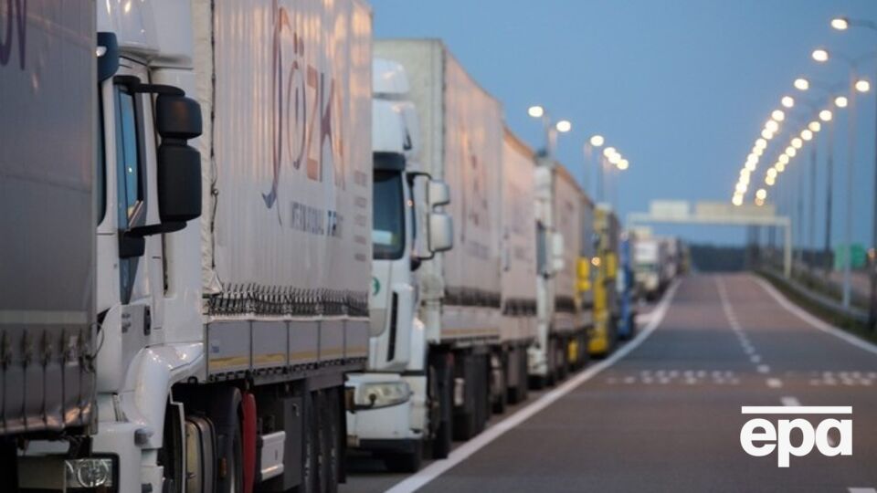 Водители протестуют против введенных ограничений на сербско-хорватской границе