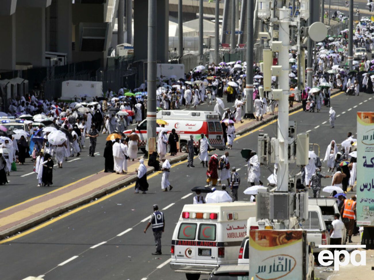 На месте трагедии продолжаются спасательные работы