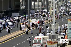 На месте трагедии продолжаются спасательные работы