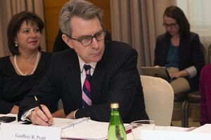 Пайетт: Запрет гуманитарных организаций подвергает риску 3 млн человек, отказывая им в доступе к продовольствию, медицине, жилью и одежде накануне зимы