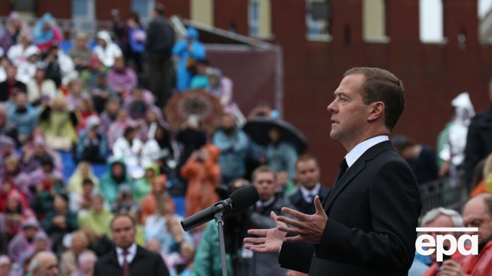 Бабченко: По-настоящему является носителем комплекса Наполеона Дмитрий Медведев. Для него игры в солдатики - самоцель