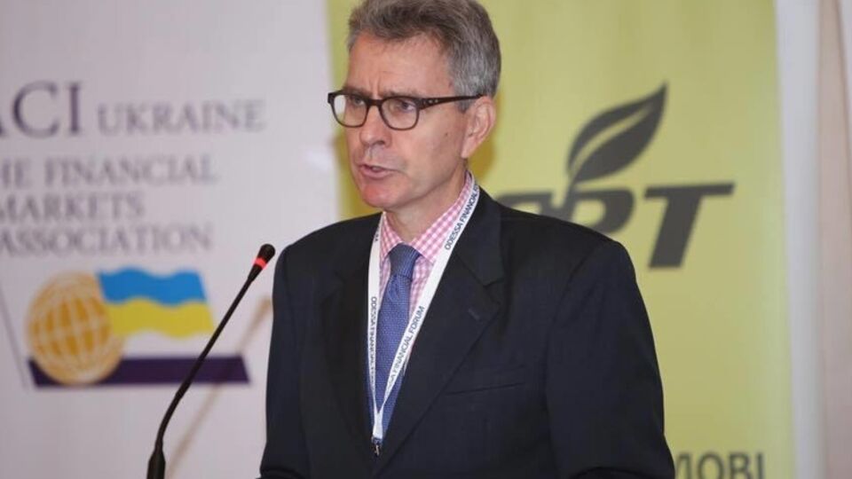 Пайетт: Несмотря на усилия украинских властей по введению политических и экономических реформ, коррупция угрожает будущему Украины