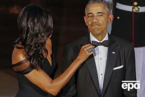 Мишель Обама надела платье от Веры Вонг на тожественный ужин в честь визита китайского президента и его супруги. Фоторепортаж