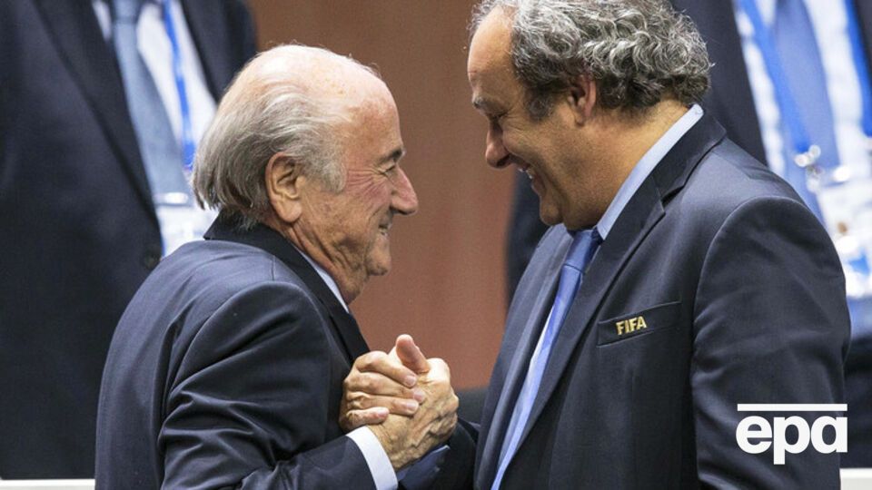 Деятельность Блаттера и Платини расследует ФИФА