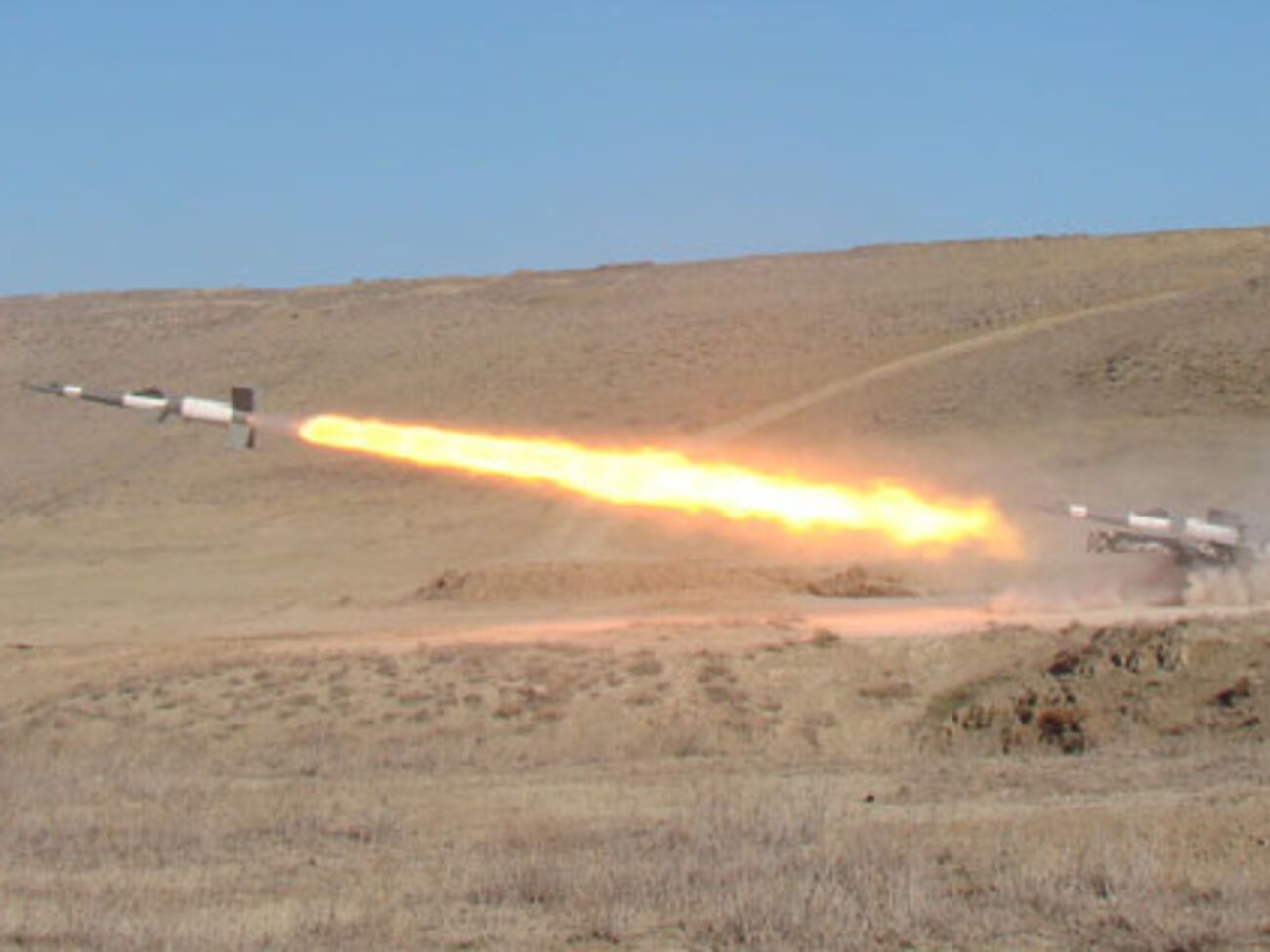 Вооруженные силы Азербайджана обстреляли позиции армянских военных