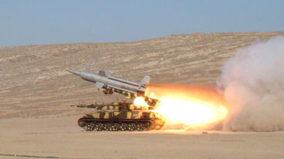 В Азербайджане заявили, что без предупреждения будут наносить удары по военным объектам противника