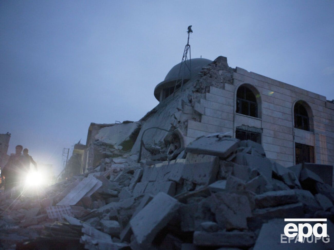 Жертвами авиаудара стали мирные жители Хомса