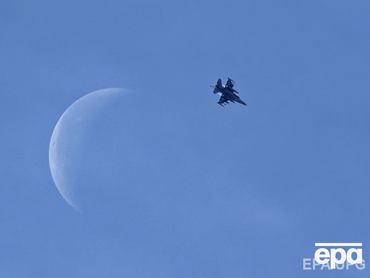 Захарова раскритиковала Францию за авиудары по боевикам ИГИЛ