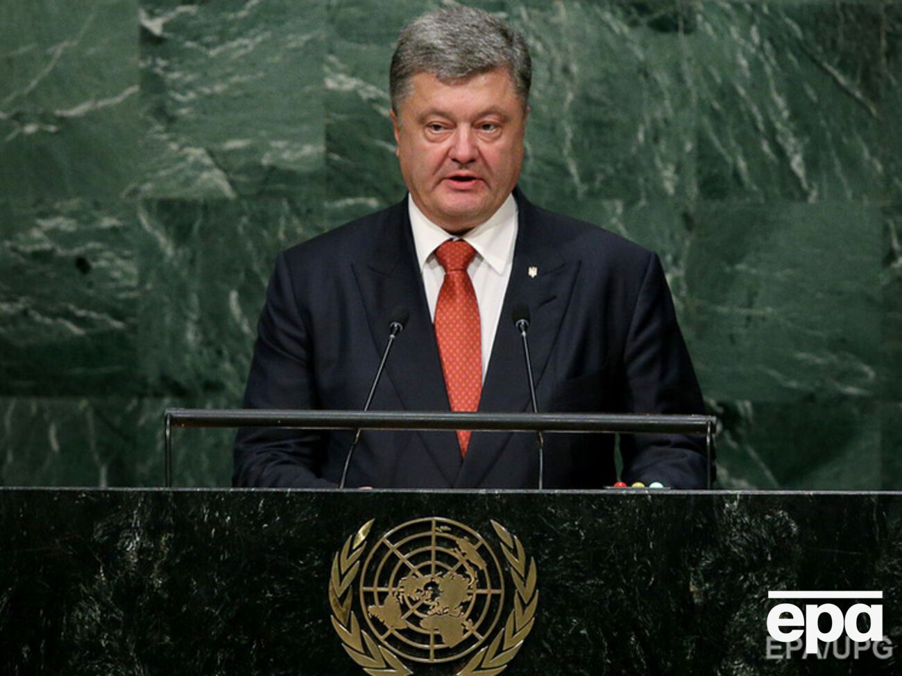 Украина готова восстанавливать Донбасс и Крым, заверил Порошенко