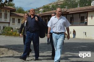 Путин водил Берлускони в Ханский дворец в Бахчисарае