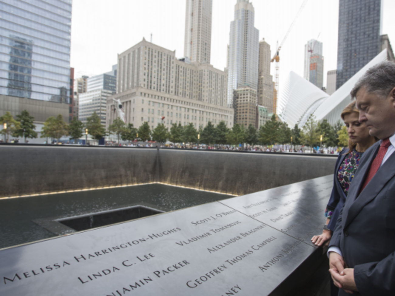 Порошенко посетил мемориал жертв теракта 11 сентября 2001 года