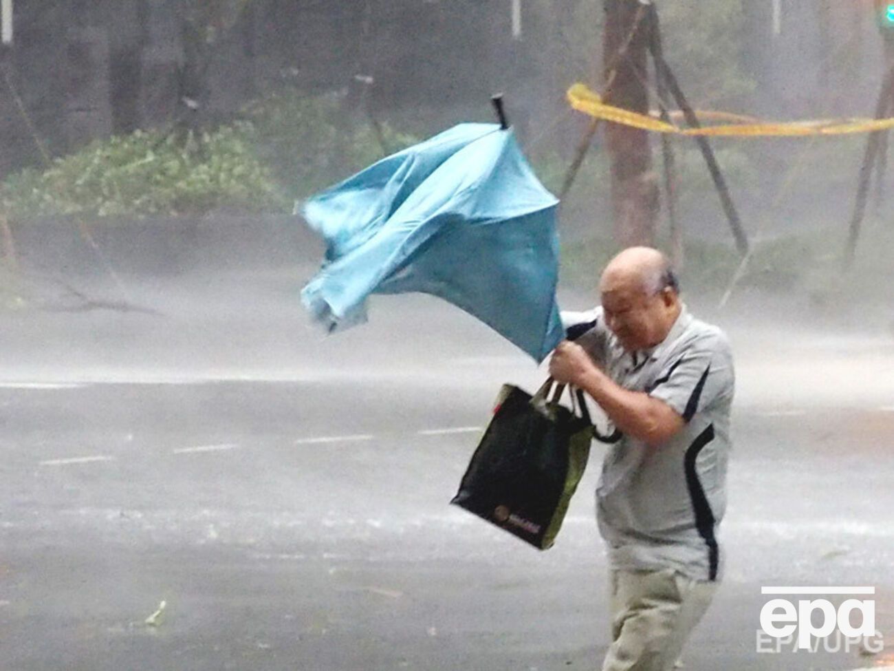 Тайфуну присвоен высочайший уровень опасности